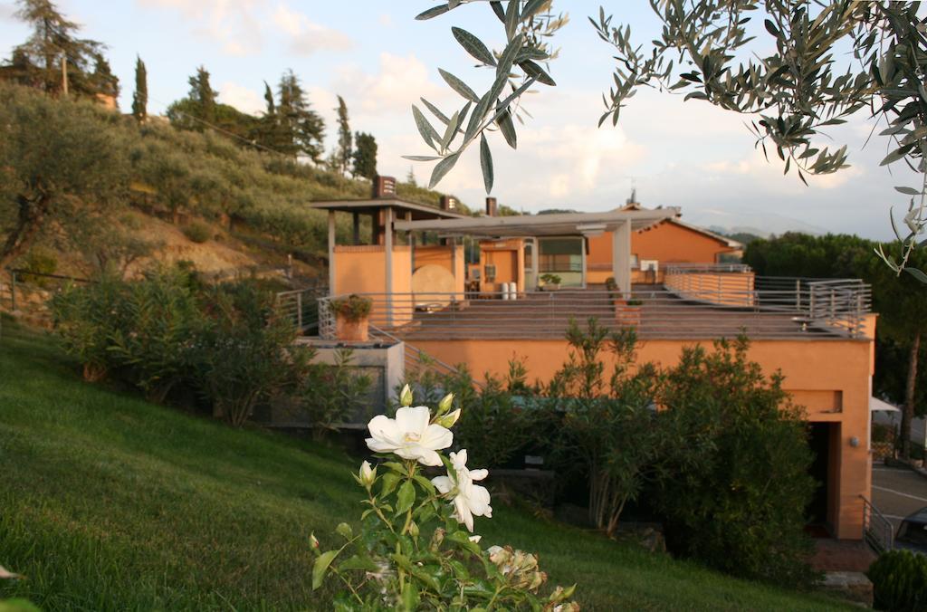Hotel Il Castellaccio Piccione Exterior photo