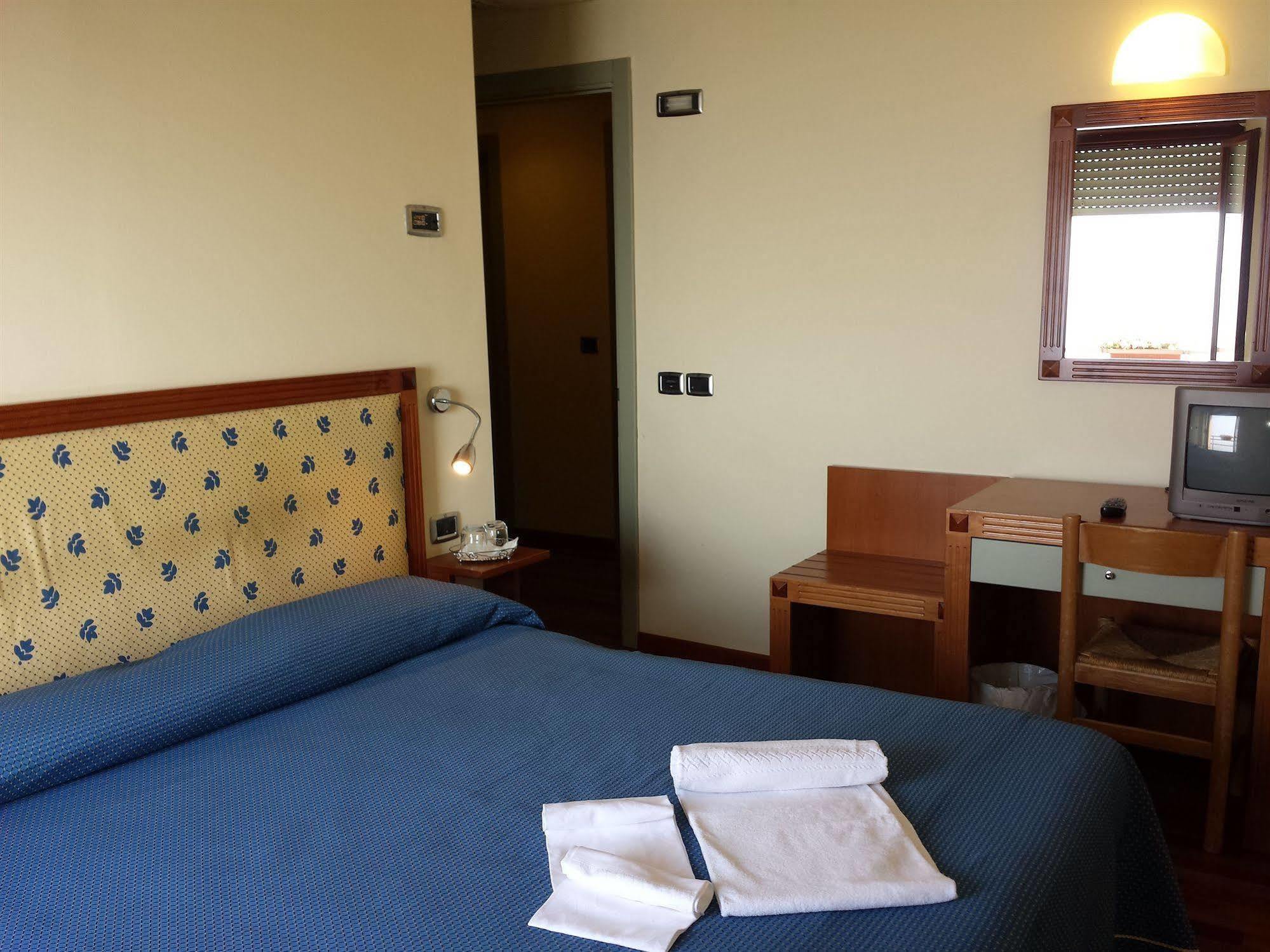 Hotel Il Castellaccio Piccione Exterior photo