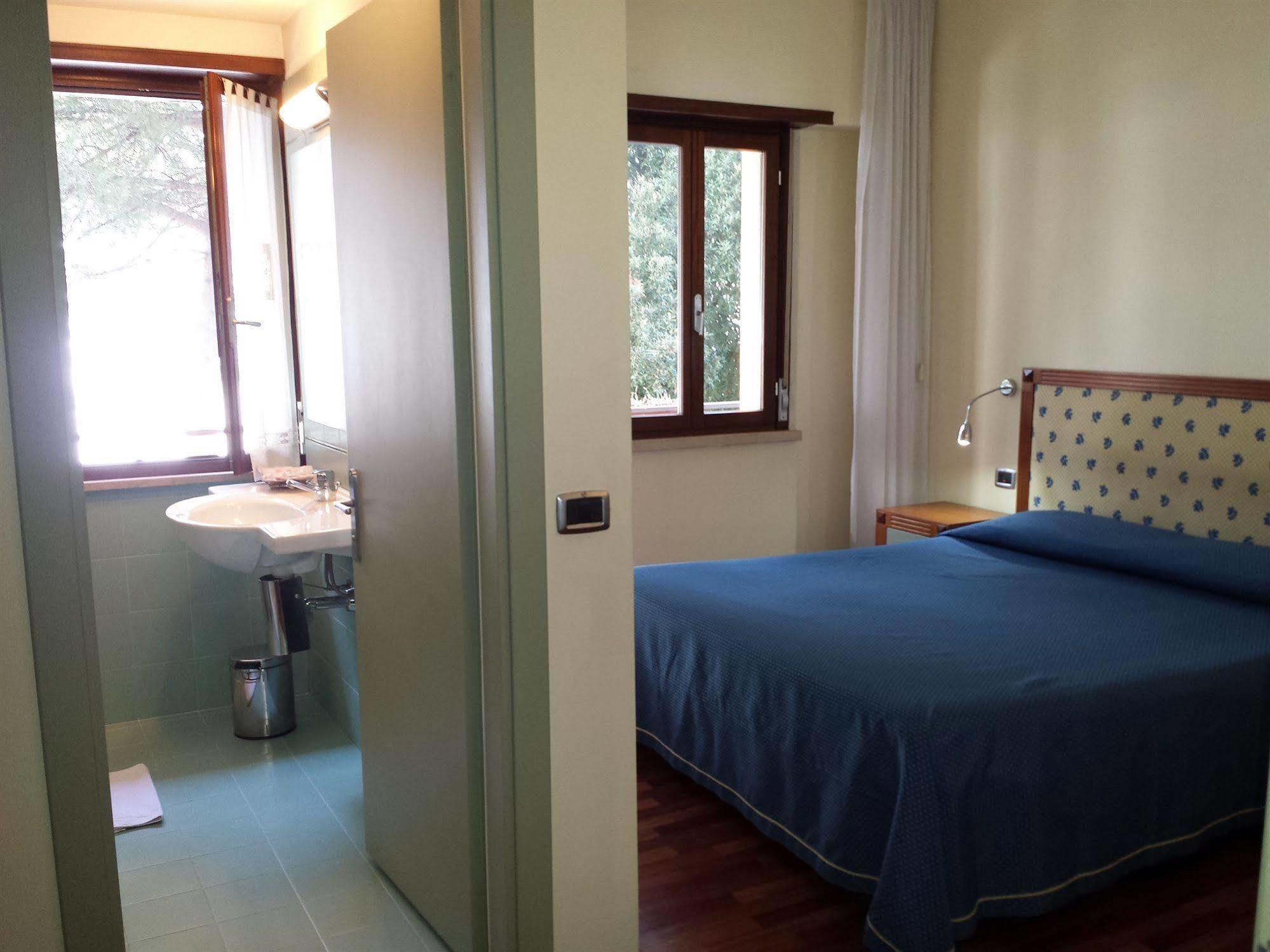 Hotel Il Castellaccio Piccione Exterior photo